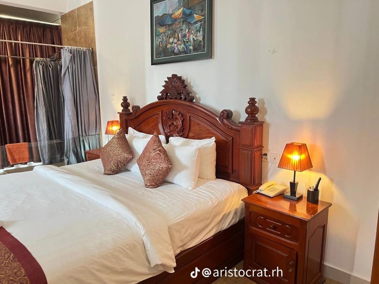 Aristocrat Residence & Hotel Σίχανουκβιλ Εξωτερικό φωτογραφία